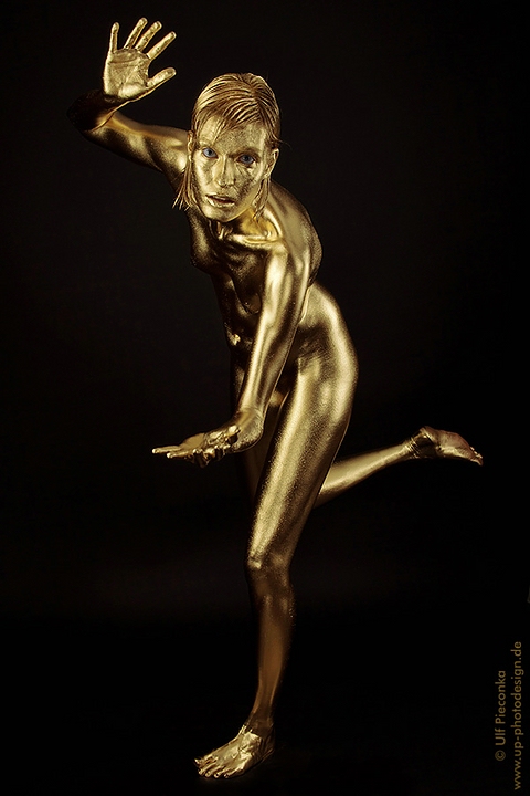 Goldfinger - Bodypainting - Fotoshooting - von Fotograf Ulf Pieconka